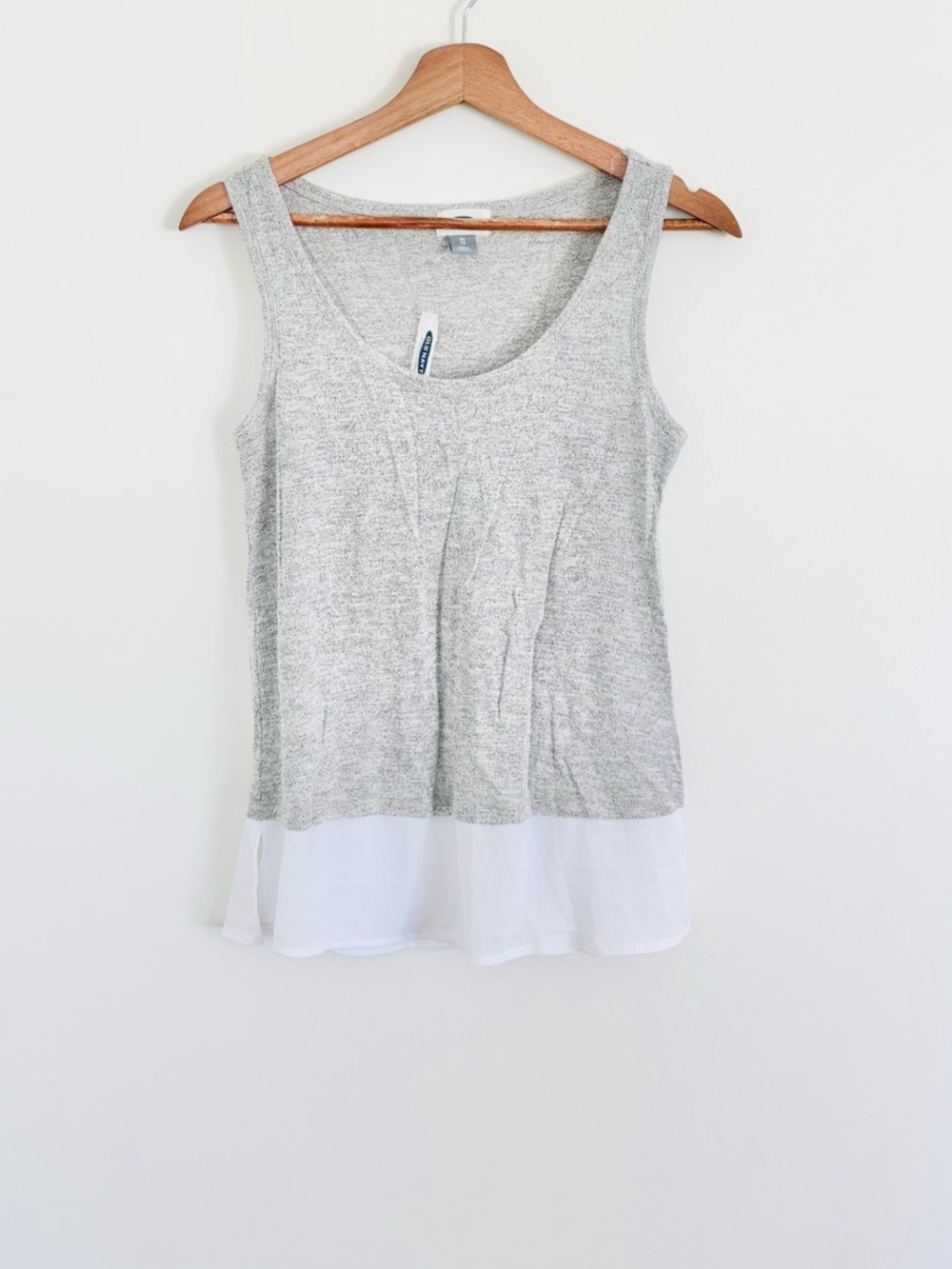NWT Old Navy Sleeveless Sweater Top in Light Heather Gray